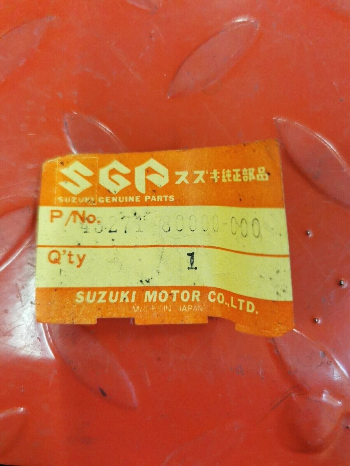NOS SUZUKI SAMURAI 1986 TO 1995 CENTER CAP HOLDER 43271-80000 S11