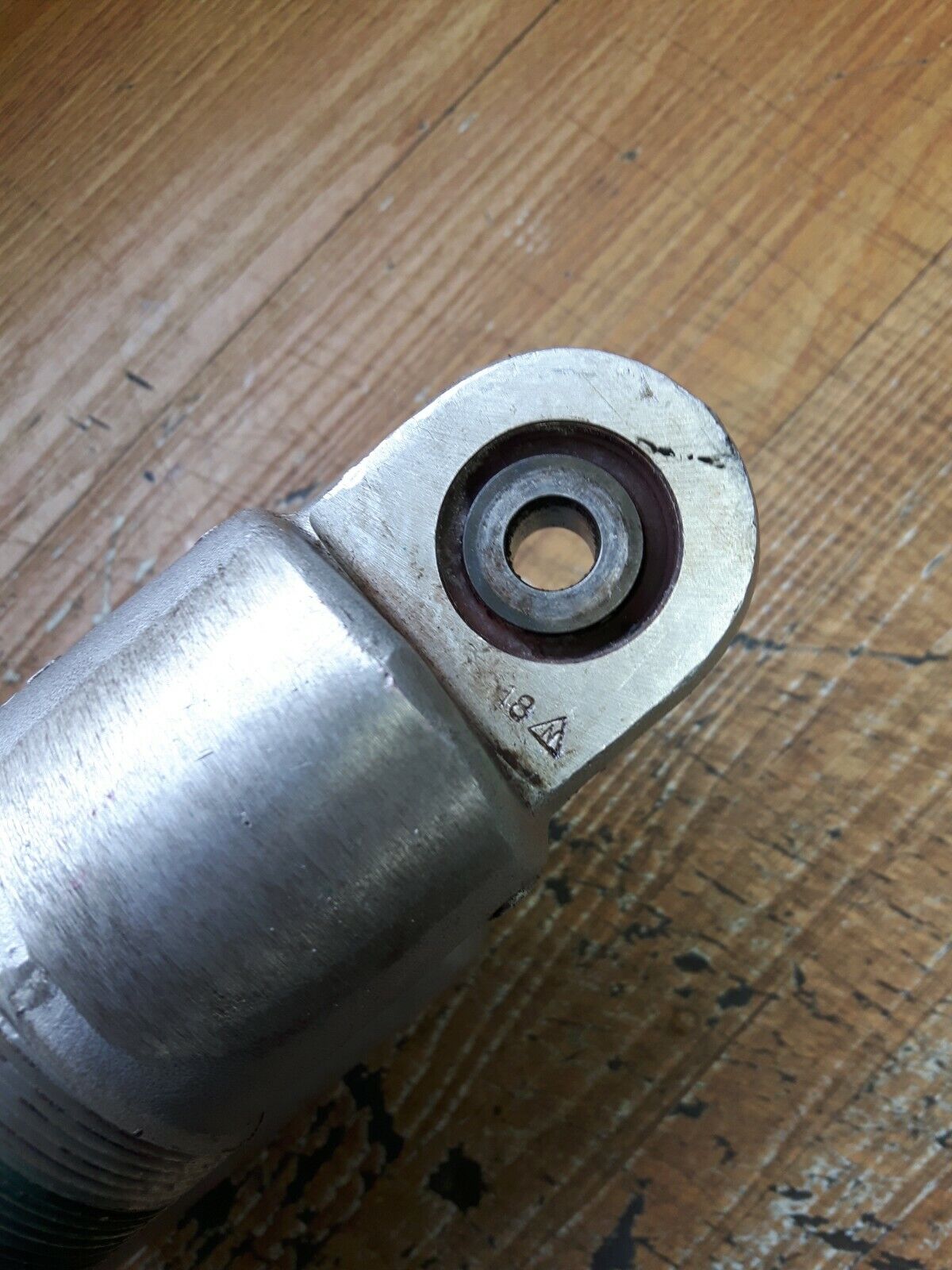 Honda CR250R 1988 rear shock absorber case body