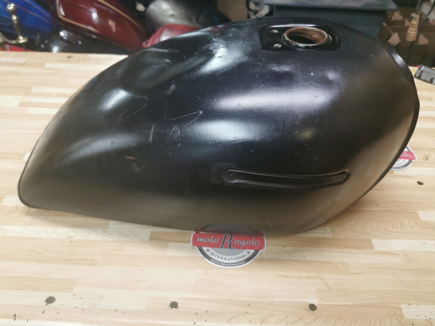 Kawasaki KZ550 LTD 1980 KZ 650 fuel tank gas petrol reservoir 1981