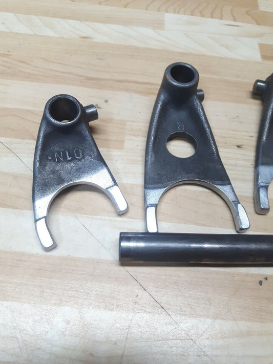 Honda CR125R 1981 gearshift gear shift fork left right shaft transmission 2