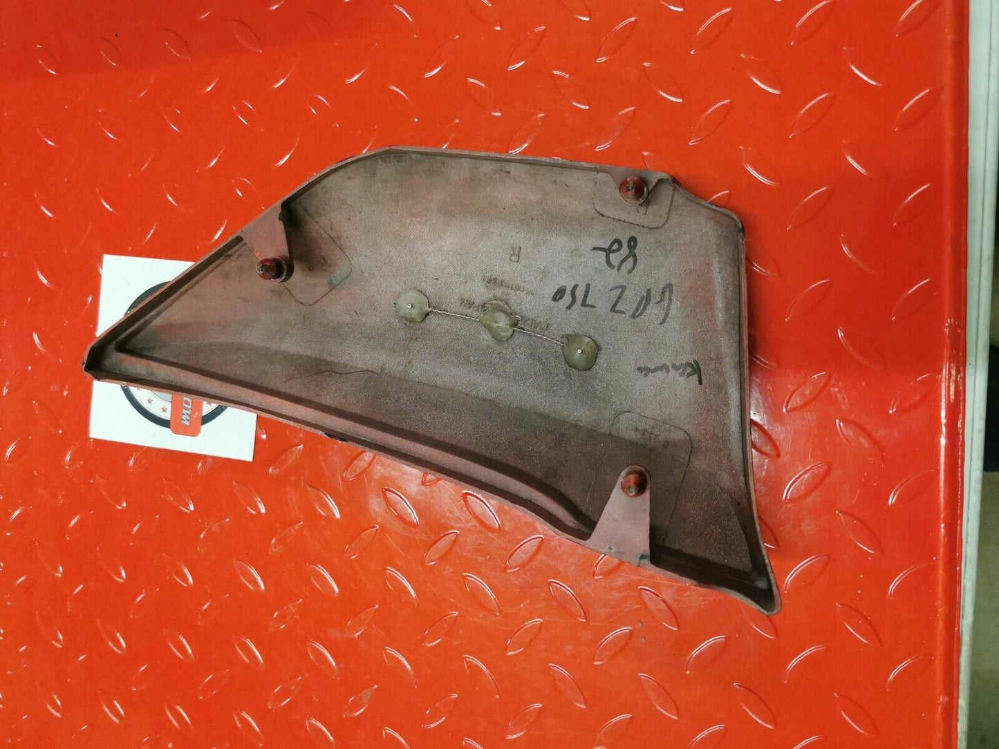 Kawasaki GPZ750 1982 right side cover panel fairing