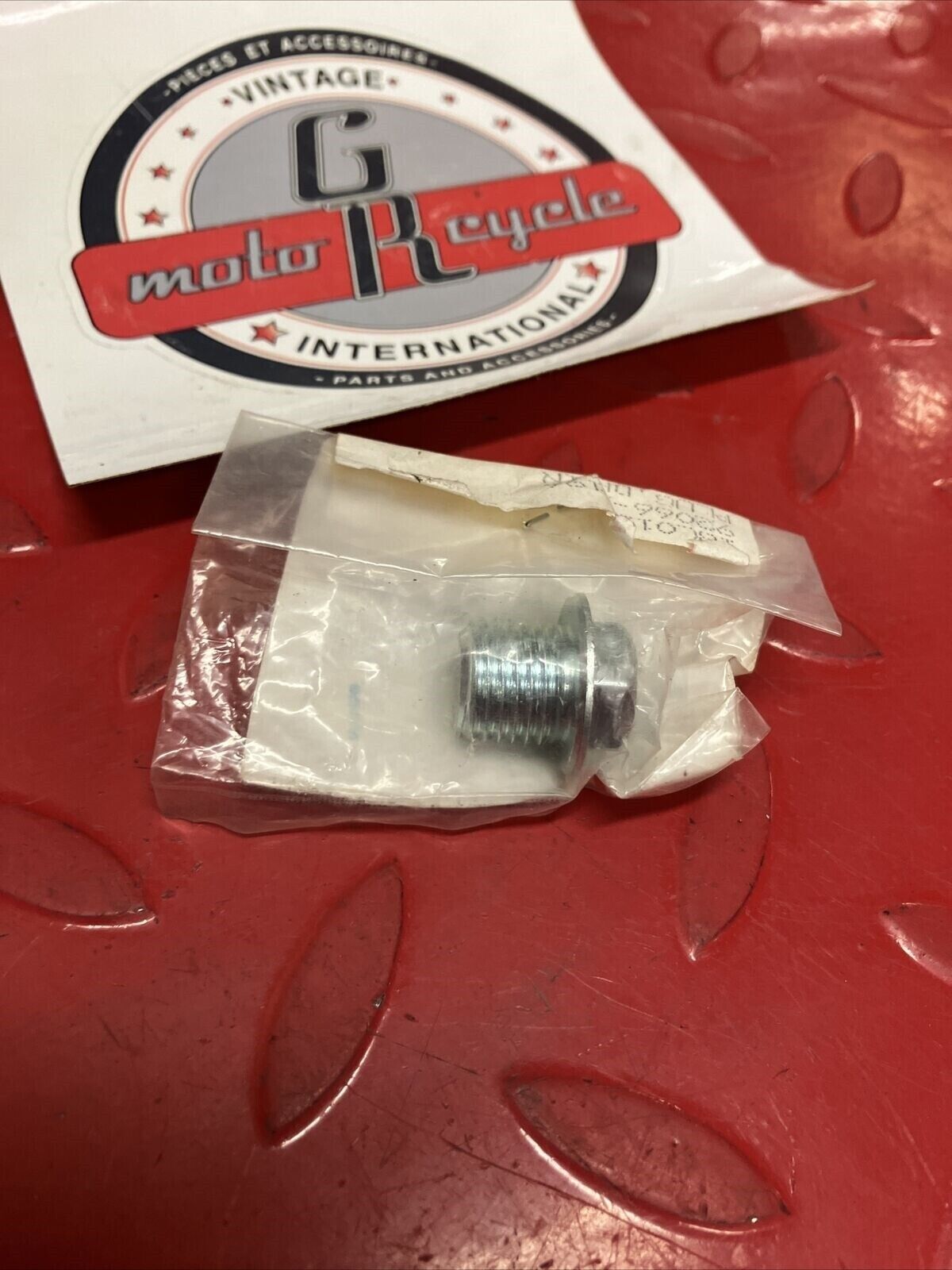 NOS KAWASAKI DRAIN PLUG 92066-2196 K15