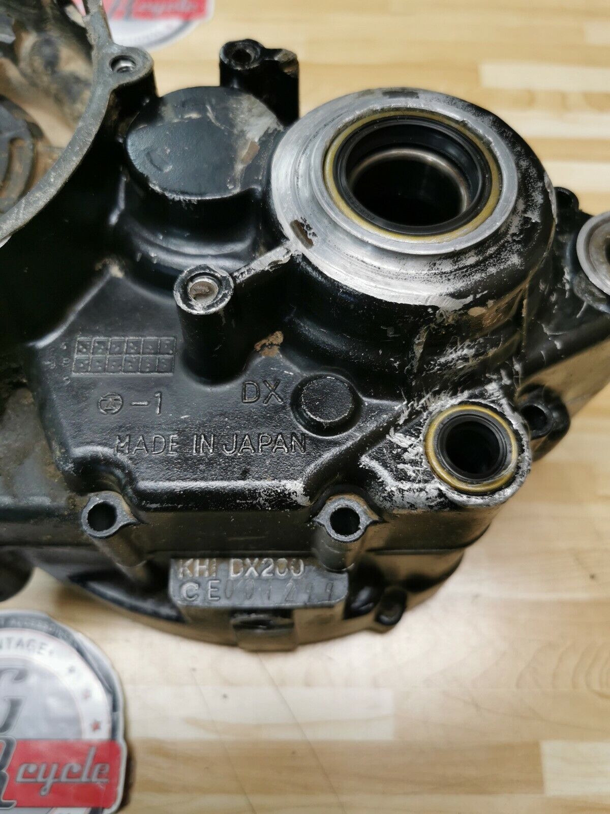 Kawasaki KDX200 1986 crankcase crank case left right 1987