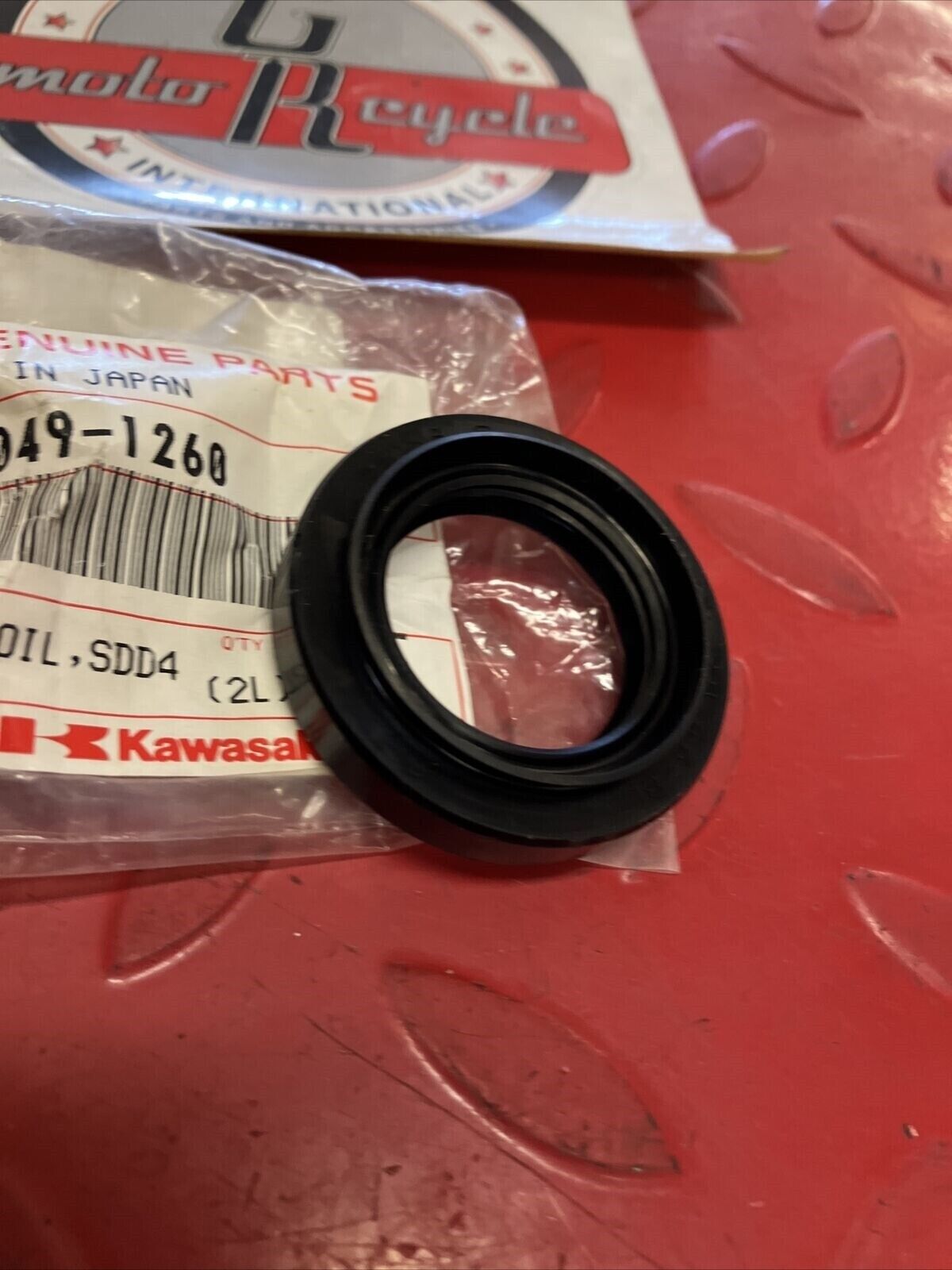 NOS KAWASAKI OIL SEAL SDD4 92049-1260 K12