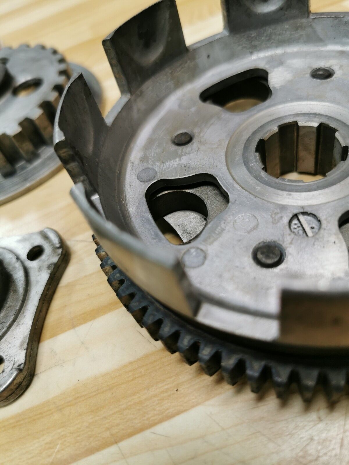 Honda XR80 1983 clutch basket hub pressure plate 22100-149-000 22121-115-010