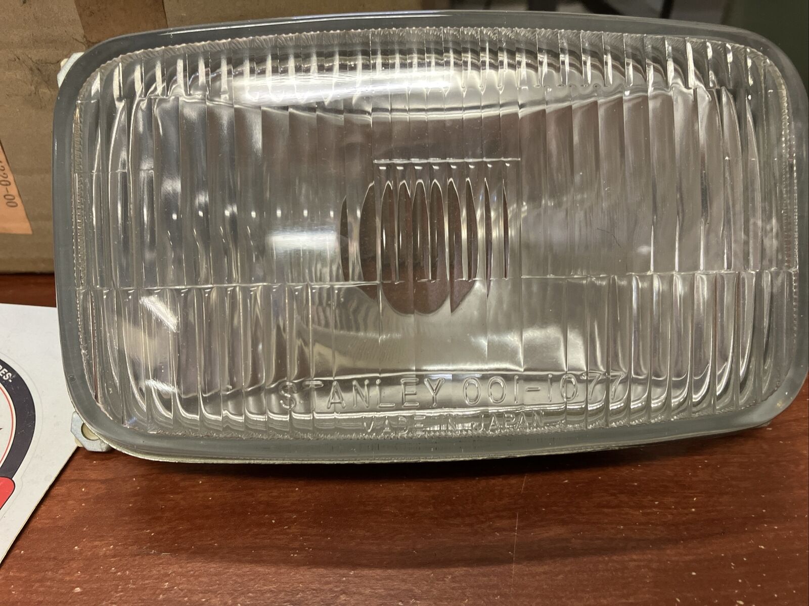 NOS Yamaha BR250 ET250 ET340 SRX440 VMX540 LENS 8A7-84320-00-00 Y165