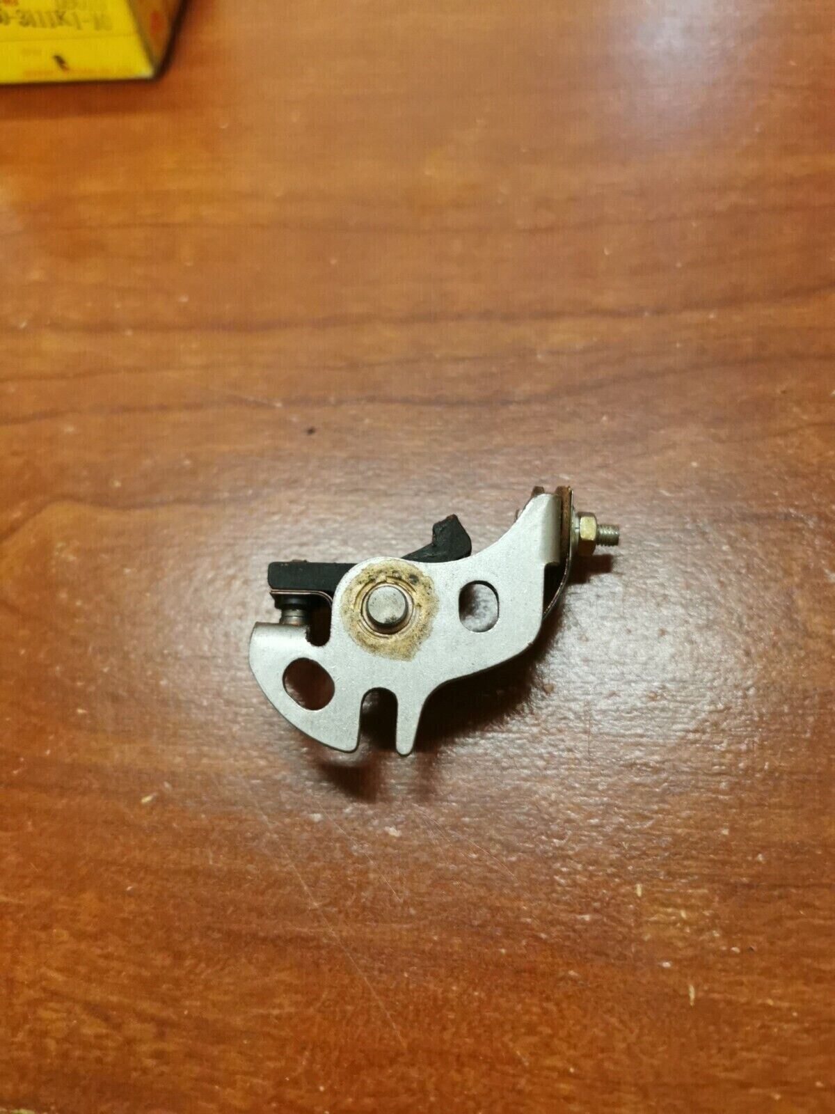 NOS Suzuki GT185 RIGHT CONTACT POINT ASSY 31440-09010 S17
