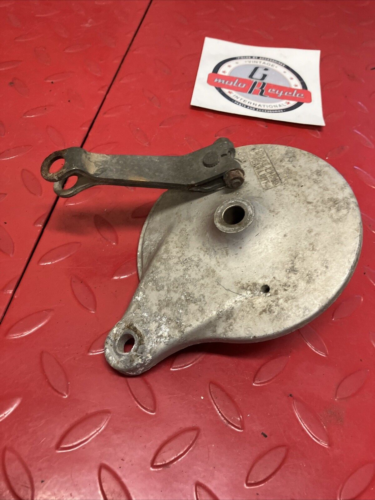 Suzuki RV90 1975 rear brake panel plate drum