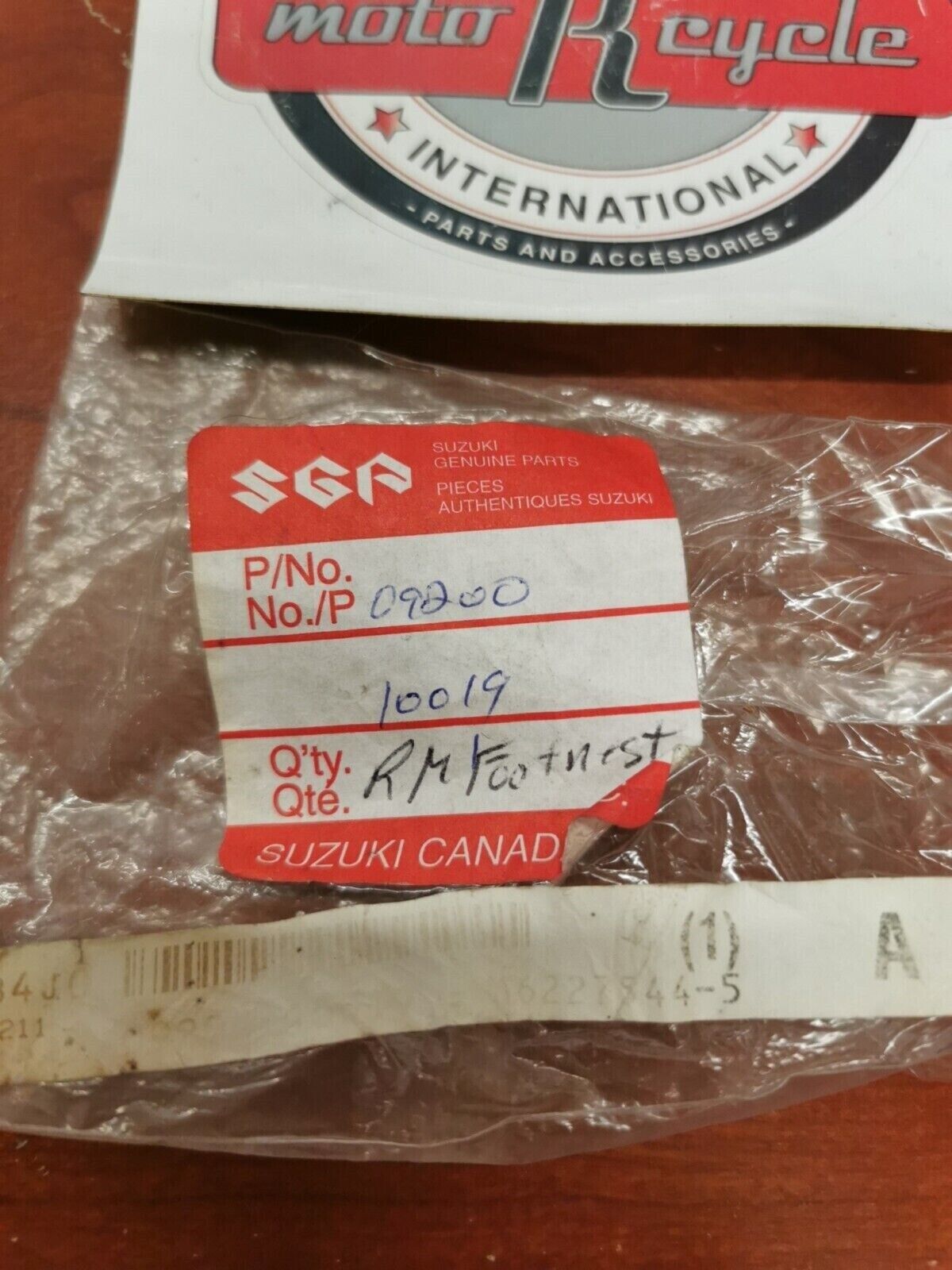 NOS Suzuki RM-Z450 RM-Z250 DR-Z400 RMX250 PIN 09200-10019 S20