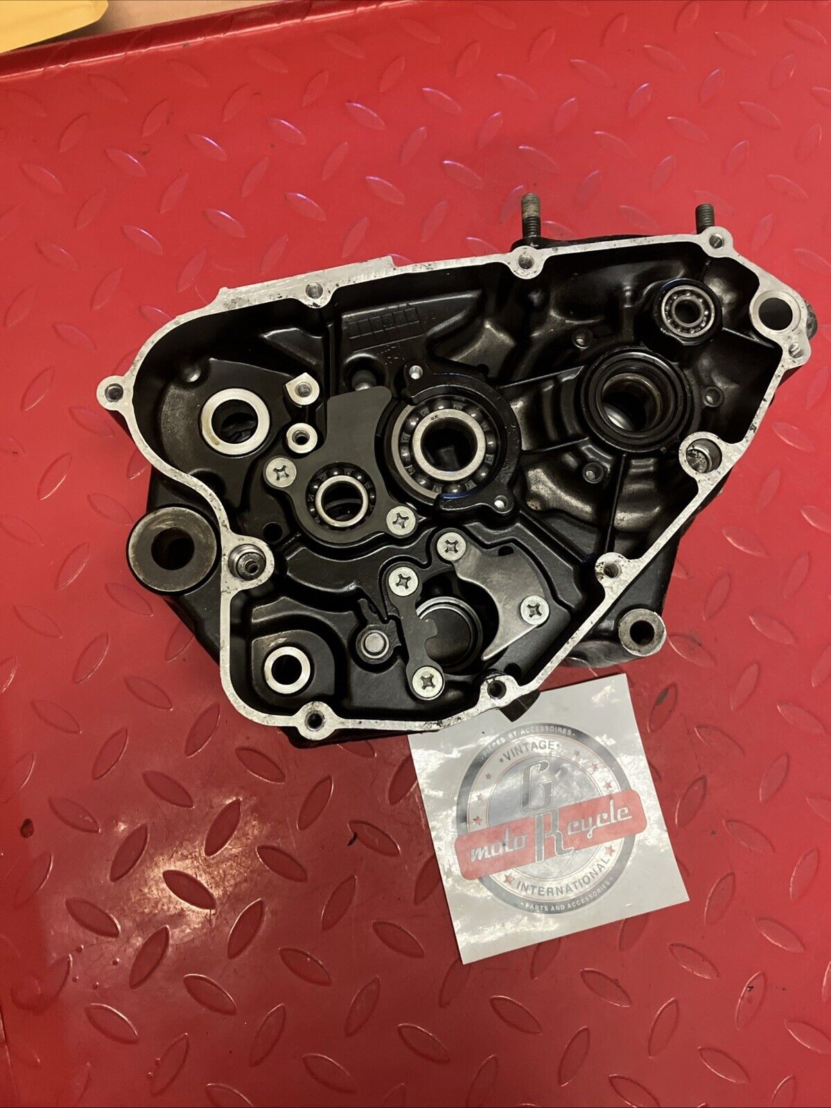 Suzuki RM125 1983 Crankcase set crank case left right 11300-14880