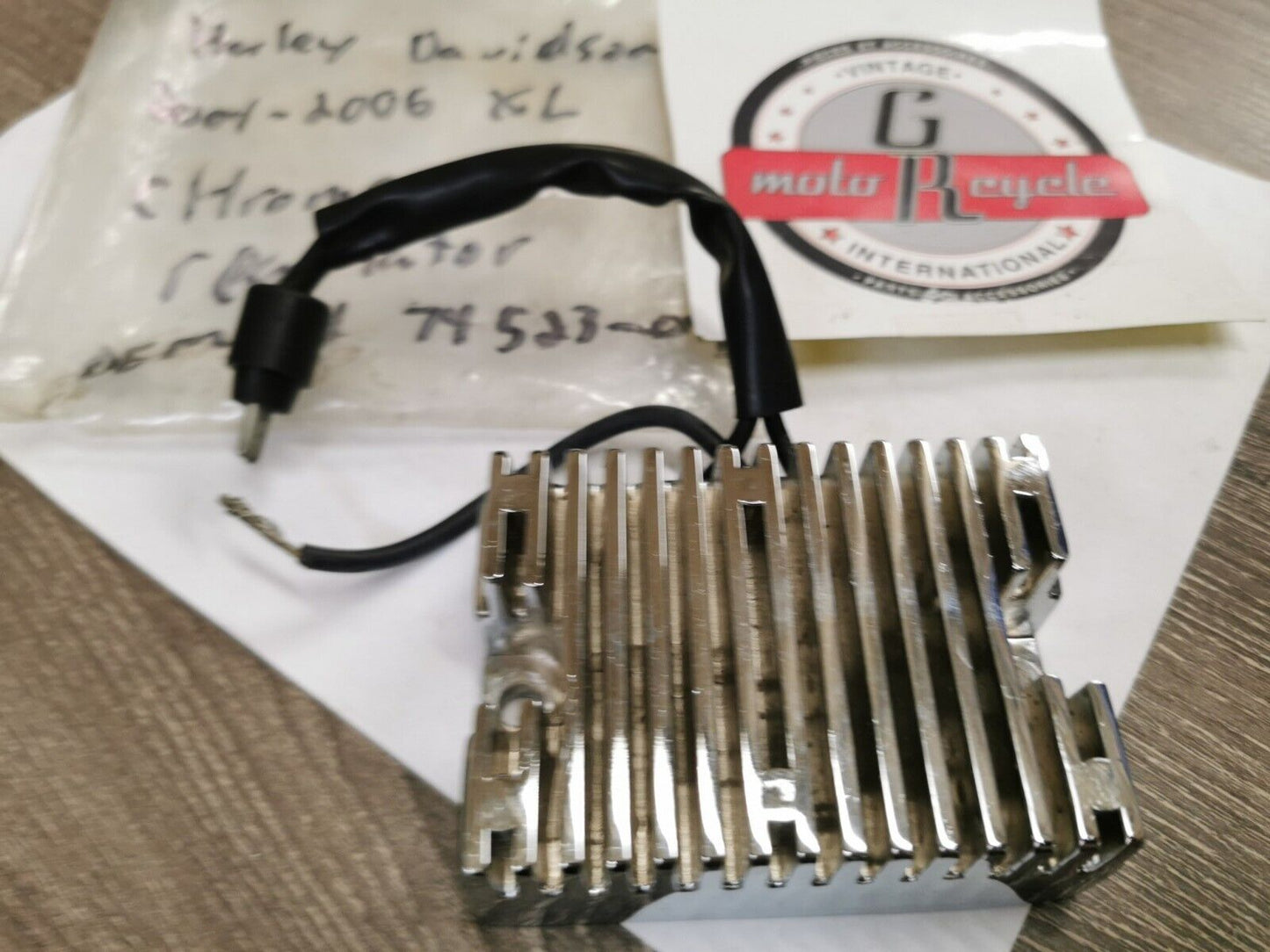 NOS DRAG SPECIALTIES HARLEY DAVIDSON 2004 - 2006 XL CHROM REGULATOR 74523-04 J35