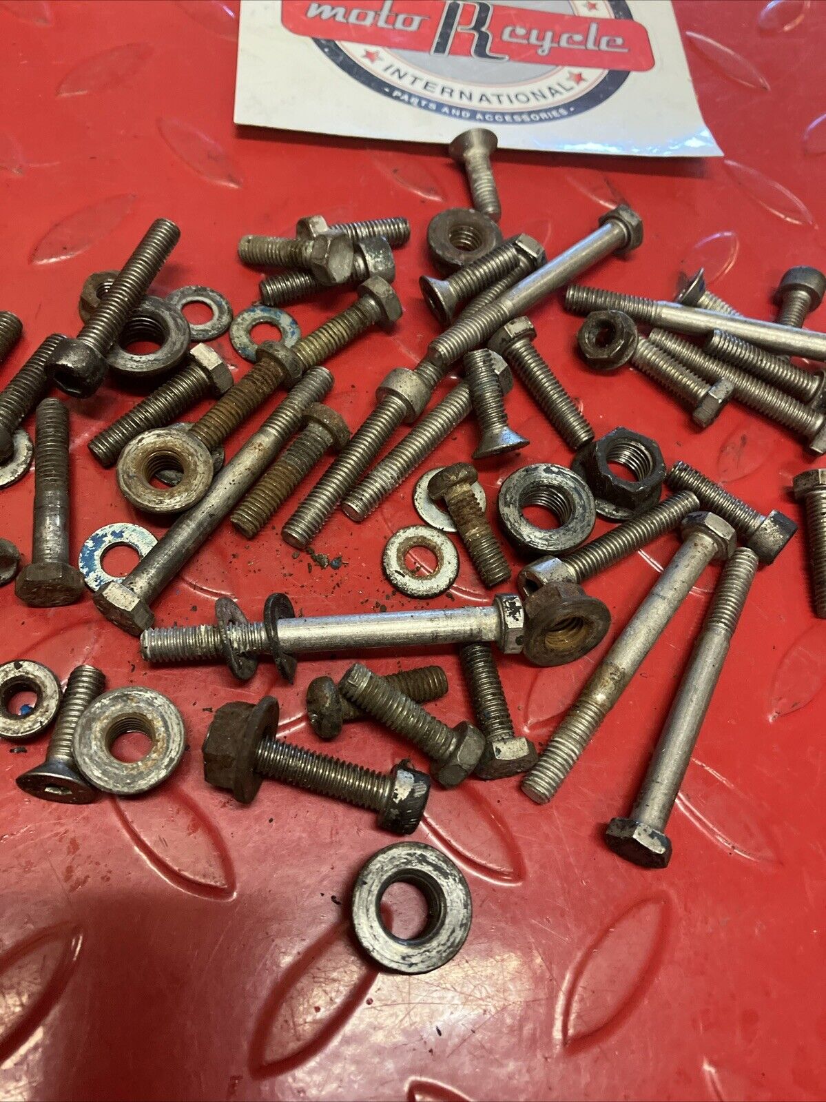 Suzuki RM250 1987 engine motor crankcase cylinder bolt nut hardware