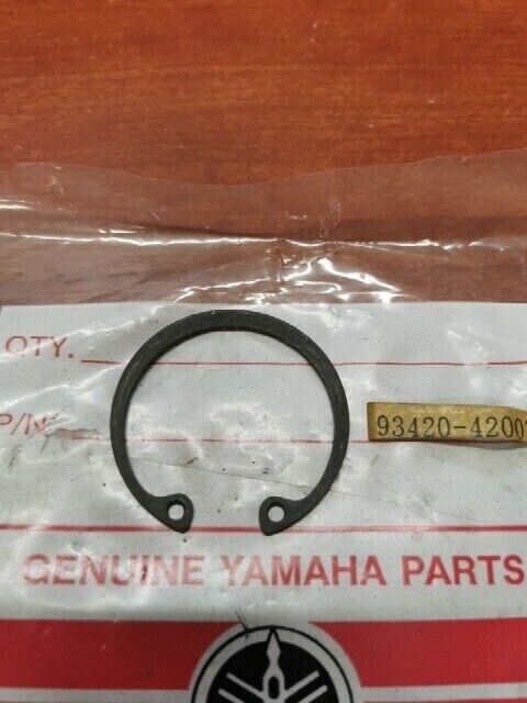 NOS Yamaha FS1 FS50 SR125 CIRCLIP 93420-42007-00 SUB 99009-42500-00 Y136
