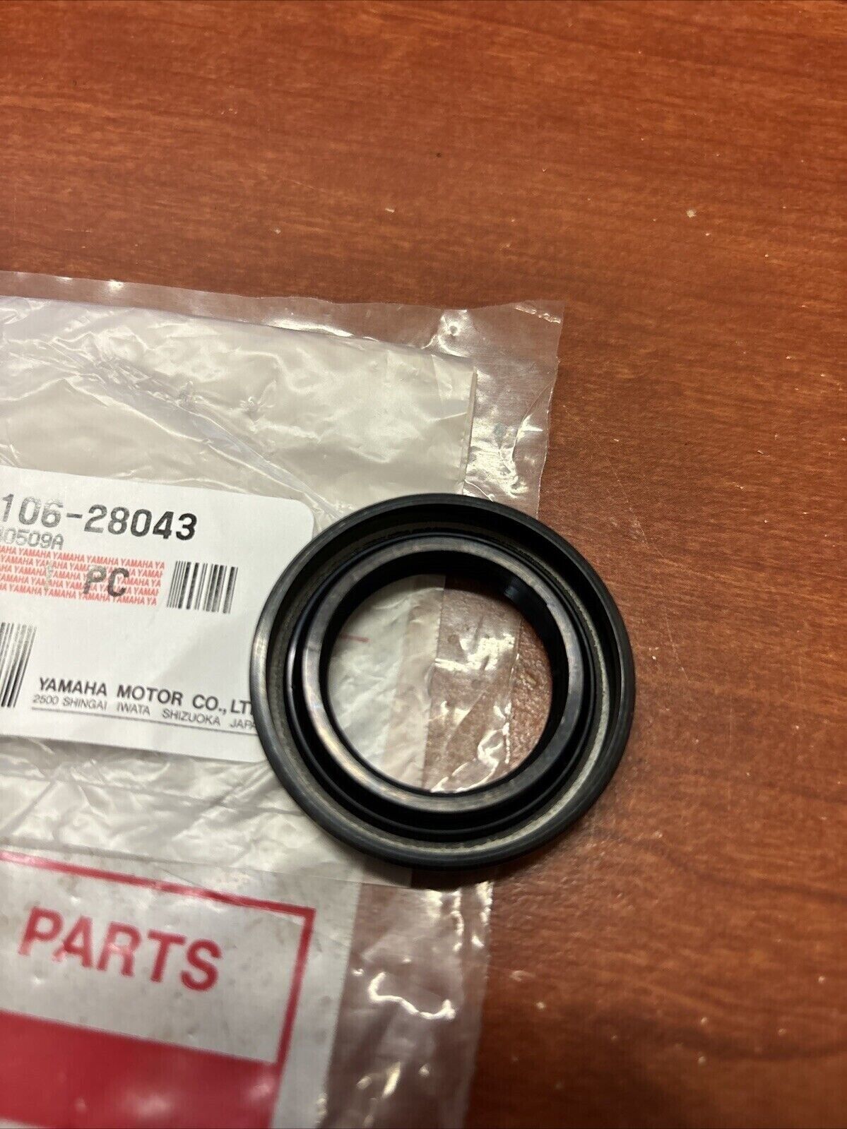 NOS Yamaha AS2C BT1100 FJR1300 OIL SEAL 93106-28043-00 SUB 93102-28021-00 Y180