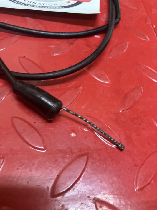 Suzuki RV125 1975 Throttle cable