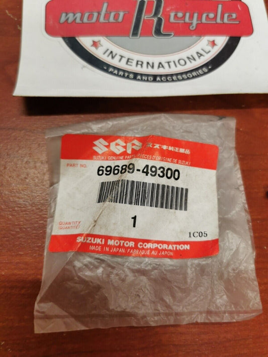 NOS Suzuki AN400 DL1000 GSF1250 DL1050 GSF1200 SV1000 SCREW 69689-49300 S20