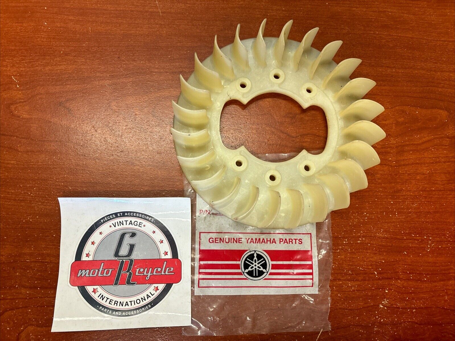 NOS Yamaha 1977 1978 ET250 1974 GP246 FAN 881-12611-00-00 SUB 8G5-12611-00- Y181