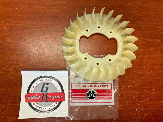 NOS Yamaha 1977 1978 ET250 1974 GP246 FAN 881-12611-00-00 SUB 8G5-12611-00- Y181