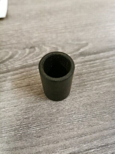 NOS SUZUKI DR100 DR125 DR250S SP100 SP250 TS125 BUSH UPPER 62682-38200 S58