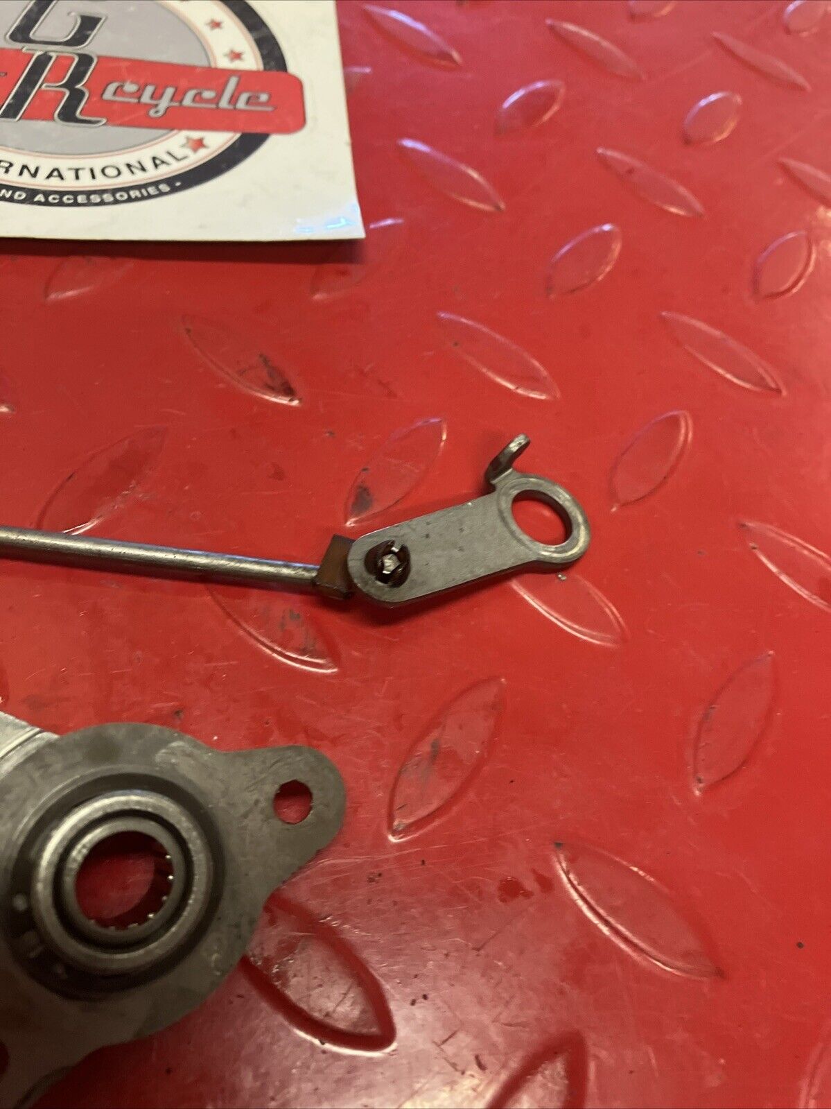 Suzuki RM250 1987 Exhaust power valve actuator rod