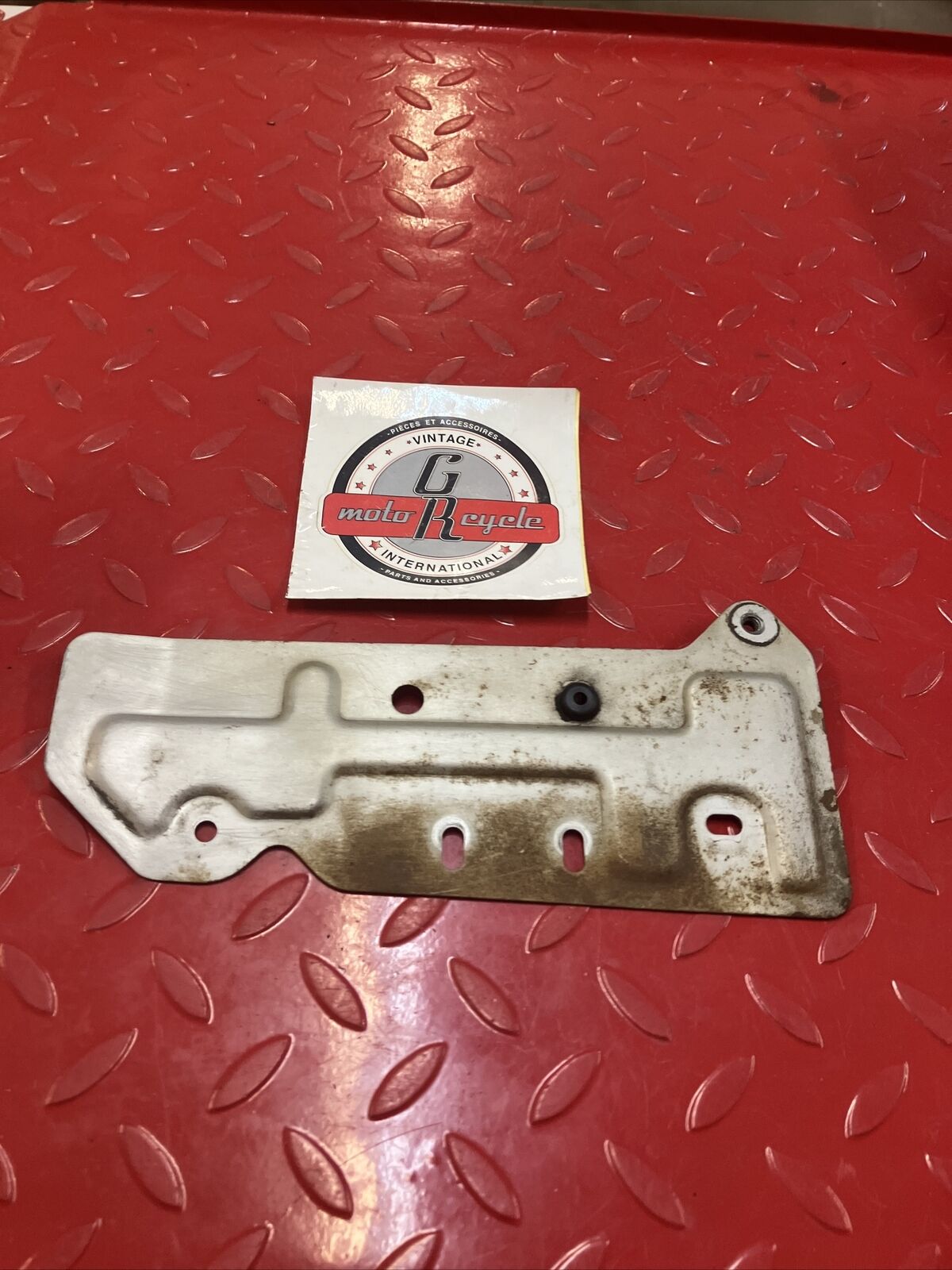 Suzuki RV90 1976 fuel tank protector plate guard