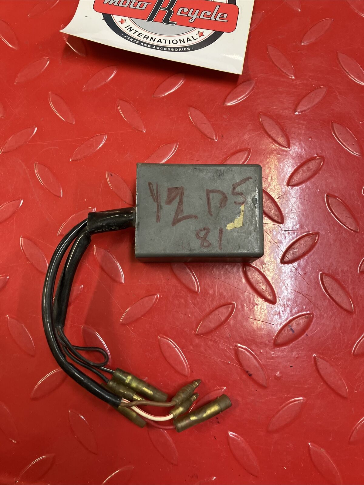 Yamaha YZ125 1981 CDI UNIT ASSEMBLY 3R3-85540-11-00 Y16
