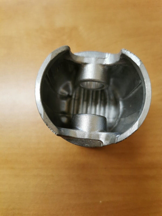 NOS SUZUKI RM80 1982 PISTON  12110-20401 S8