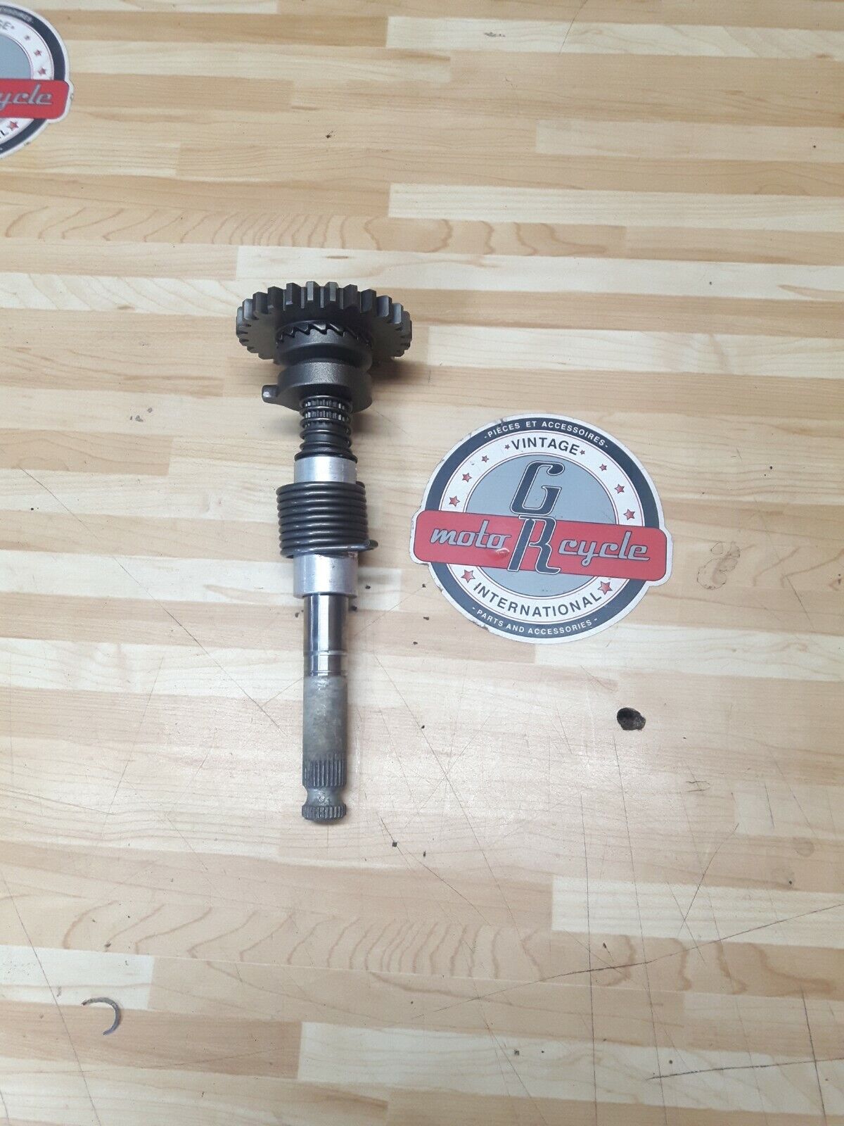Honda CR125R 1981 kickstarter kick starter spindle shaft gear 28210-KA3-000 2