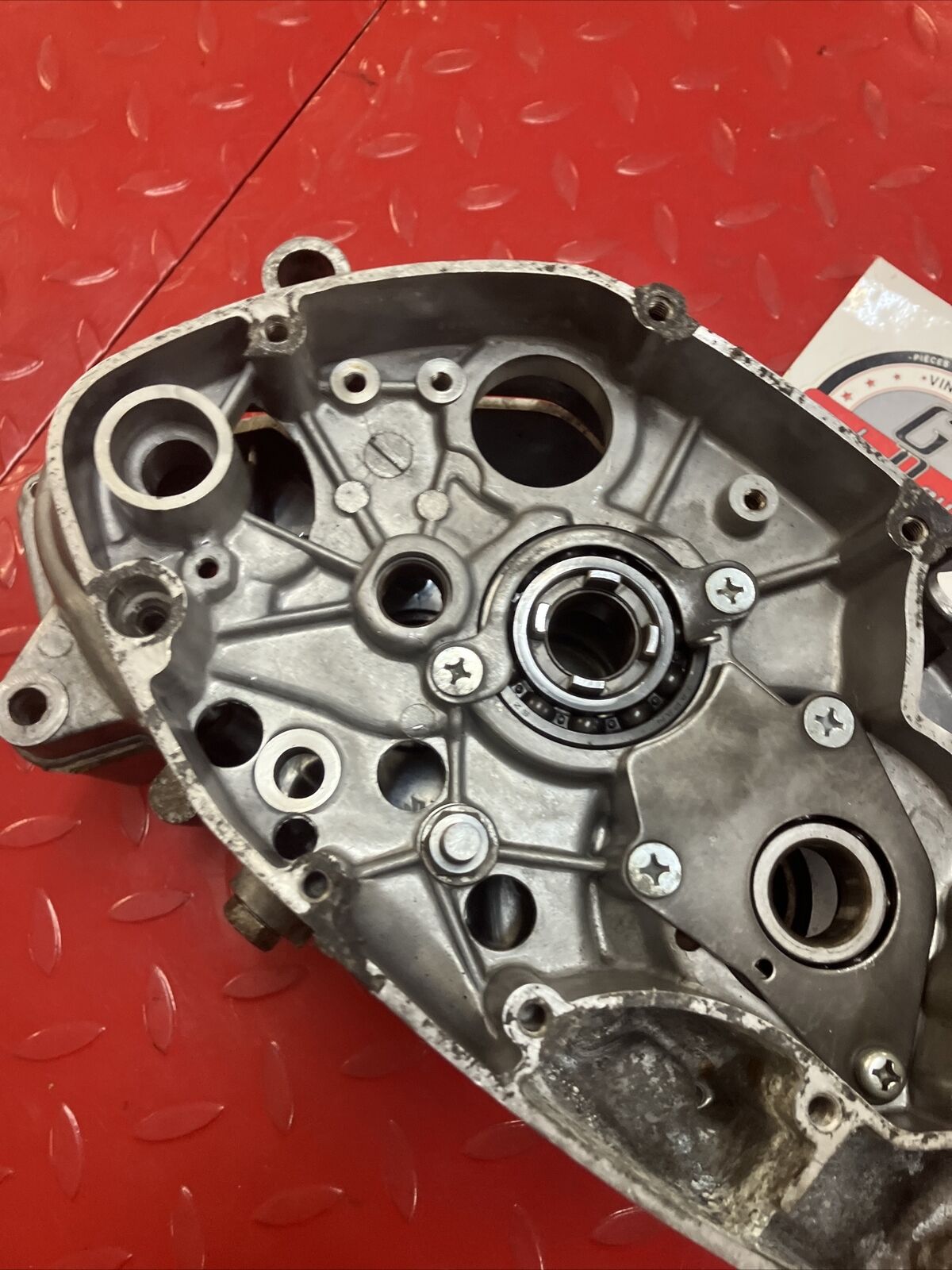 Suzuki RV90 1976 crankcase set left right
