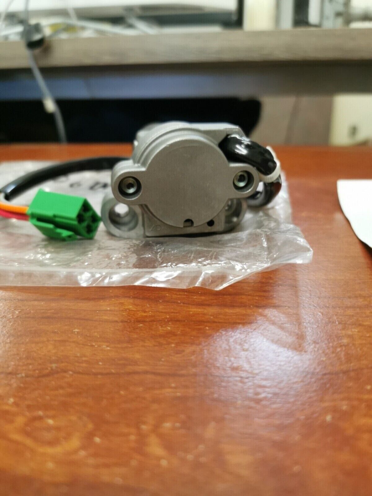 NOS SUZUKI GSF400 VX800 GS500 IGNITION SWITCH STEERING LOCK 37100-26D03 S30
