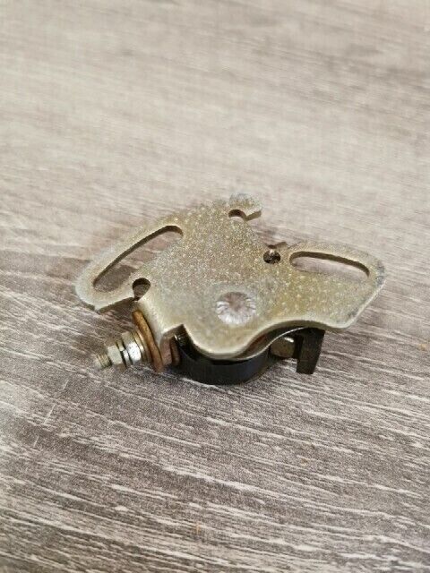 NOS YAMAHA AS2C 1969 AT2 CS3B CS5 CONTACT BREAKER ASSEMBLY 132-81221-10-00 Y114