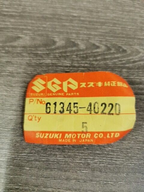 NOS SUZUKI DR400 1980 DR500 PE175 PE250 ROLLER CHAIN GUIDE 61345-40220 S37