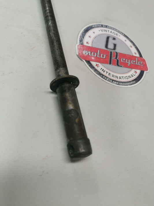 Yamaha DT125 1978 front wheel axle bolt spindle DT175 MX175 MX125 AT2 AT3 CT2