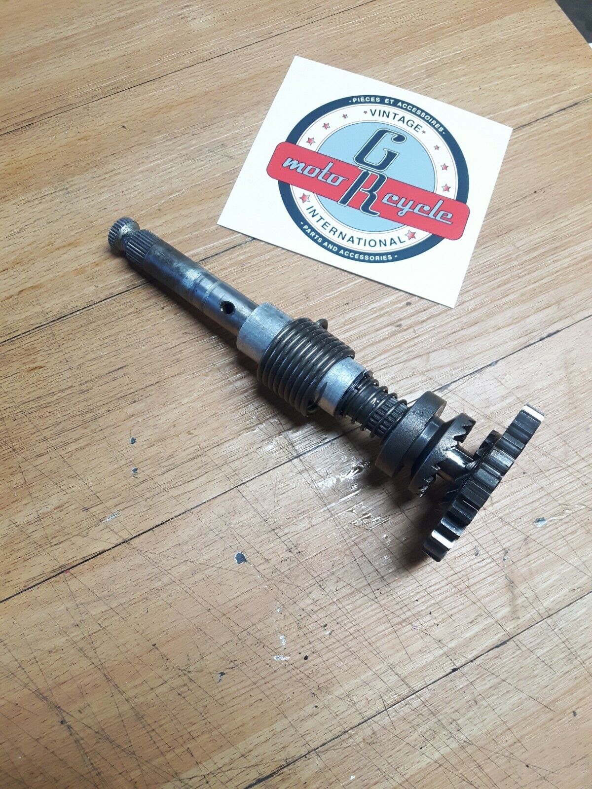 Honda CR125R 1981 kickstarter kick starter spindle shaft gear 28210-KA3-000