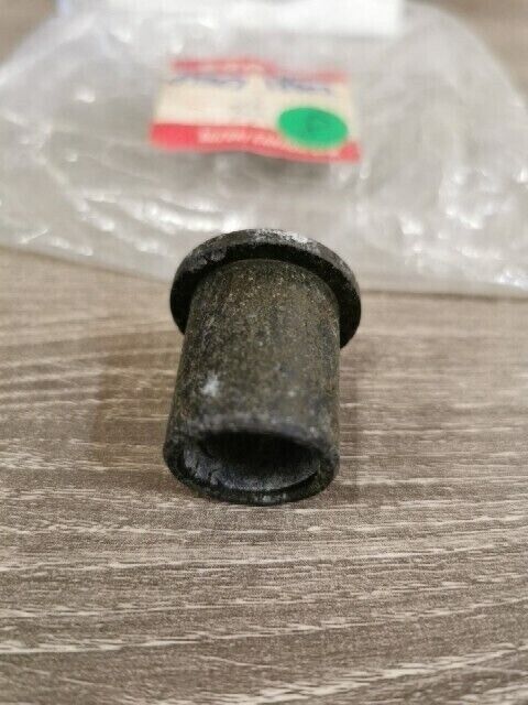 NOS SUZUKI TC185 TC125 TS250 TS100 TM125 TM400 RM125 BUSHING 09307-18002 S38