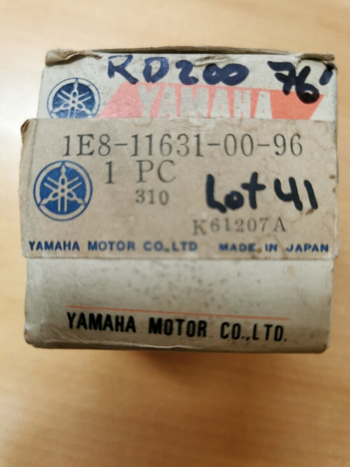 NOS YAMAHA RD200 1976 PISTON STD 1E8-11631-00-96 Y45