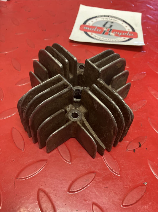 Yamaha JT2 1972 cylinder head jug barrel cover JT1