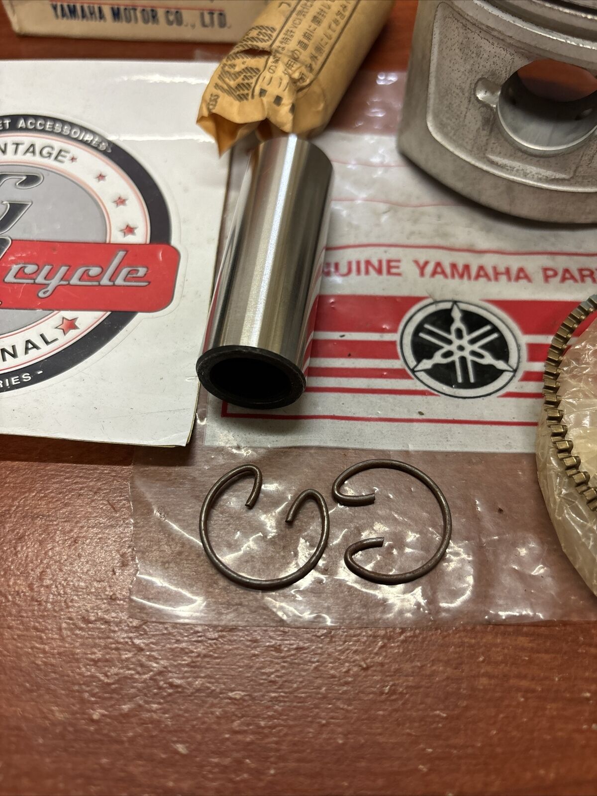 NOS Yamaha XS1 XS2 PISTON KIT O/S 0.25 256-11631-11-00 256-11635-01-00 Y176