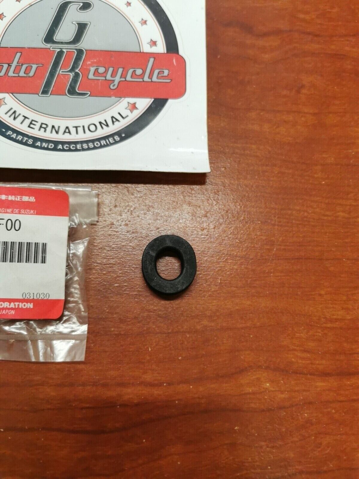 NOS Suzuki VL1500 SIDE UP CUSHION 47822-10F00 S20