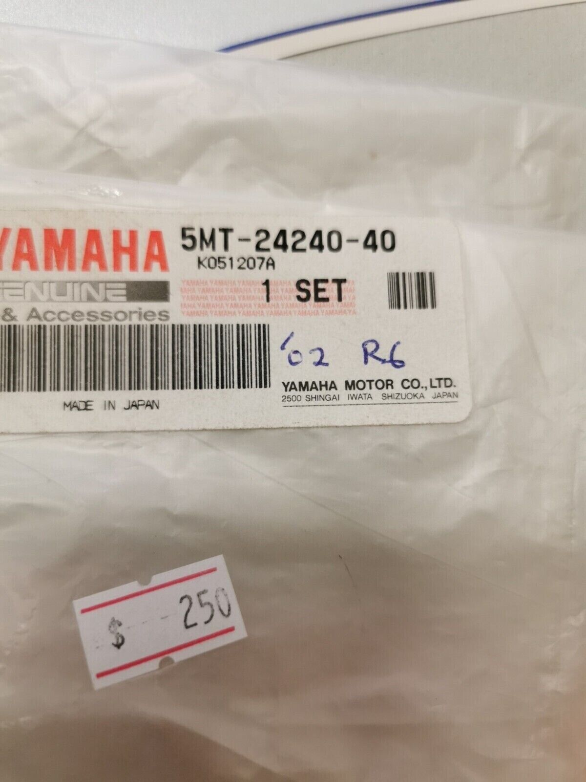 NOS YAMAHA YZFR6 2002 GRAPHIC SET 5MT-24240-40-00 Y49