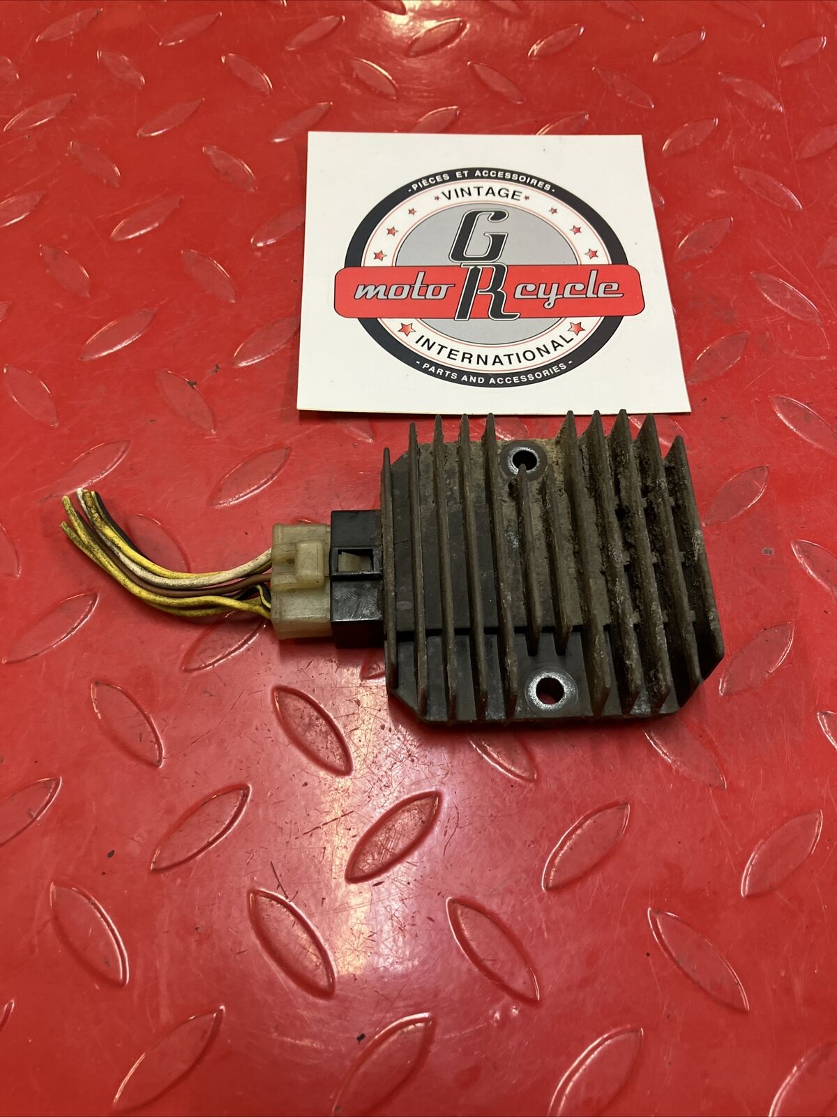 Kawasaki VN750 1986 Vulcan 750 voltage regulator