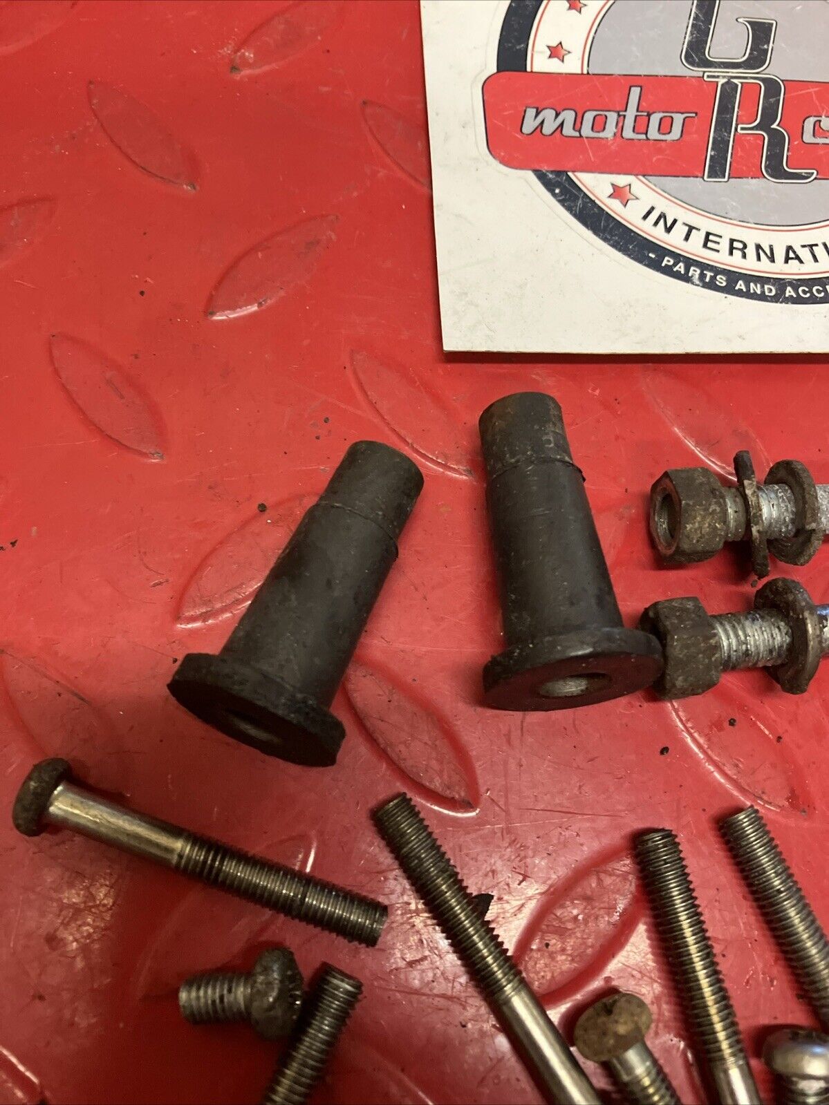 Suzuki RV90 1975 Engine motor crankcase cover hardware bolt