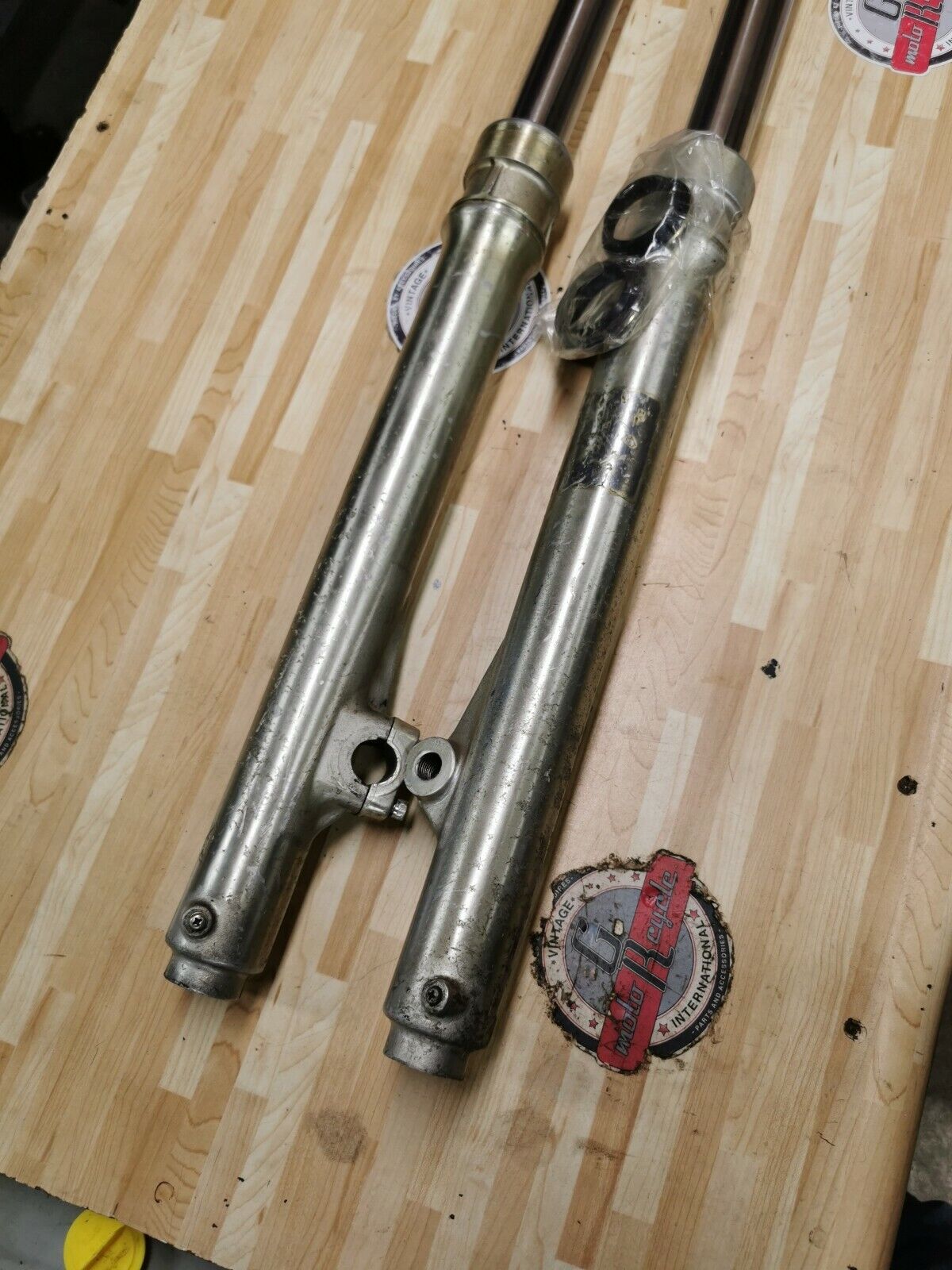 Yamaha YZ125 1982 front fork shock absorber suspension damper 5X4-23102-L0-00