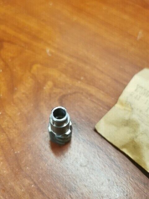 NOS Yamaha AT1 DT50 DT80 PUSH SCREW 241-16341-01-00 SUB 241-16341-00-00 Y135