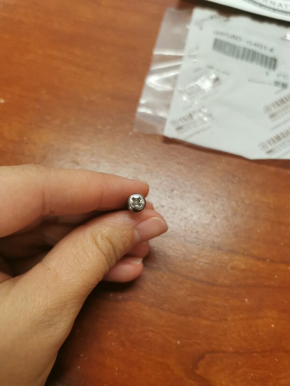 NOS YAMAHA EF2000 EF2800 EF4000 EF5000 YFM100 SCREW PAN HEAD 98580-04014-00 Y81