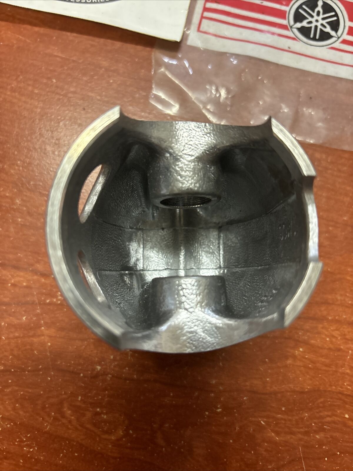 NOS Yamaha 1976 - 1978 RD400 PISTON STD 0.96 1A1-11631-00-96 Y176