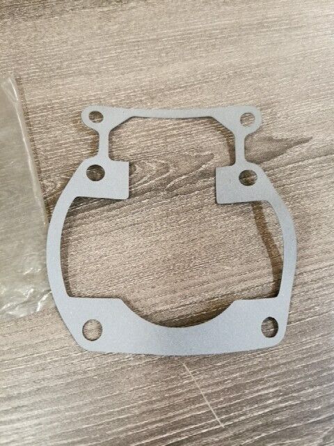 NOS SUZUKI DS250 1980 PE250 RM250 TS250 GASKET CYLINDER 11241-41100 S43