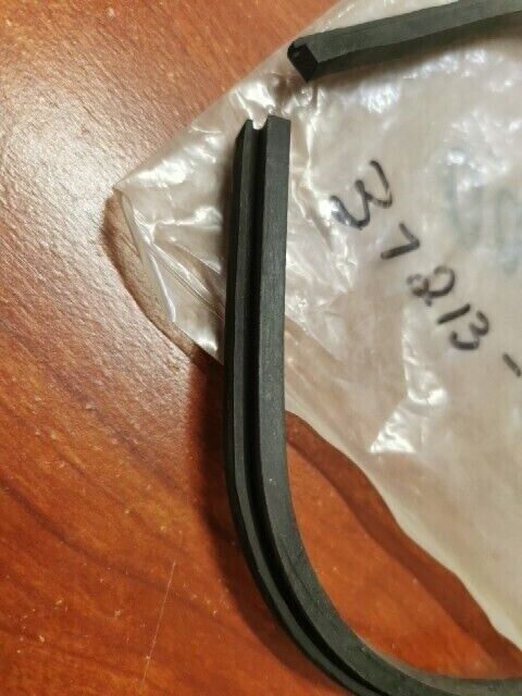 NOS Honda 1978 1979 CX500 METER PANEL GASKET 37213-415-000 H86