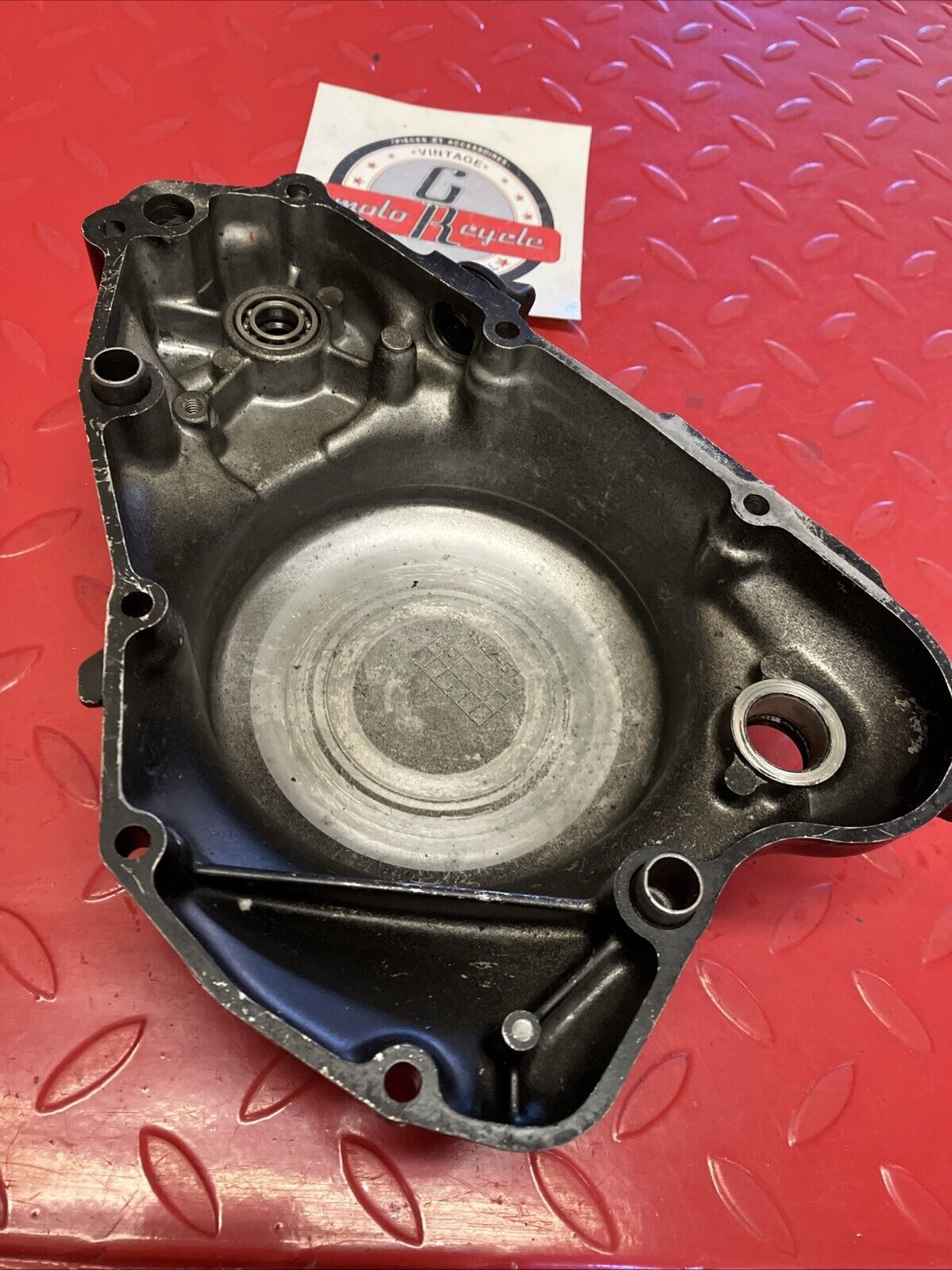 Suzuki RM125 1984 right crankcase clutch cover 2