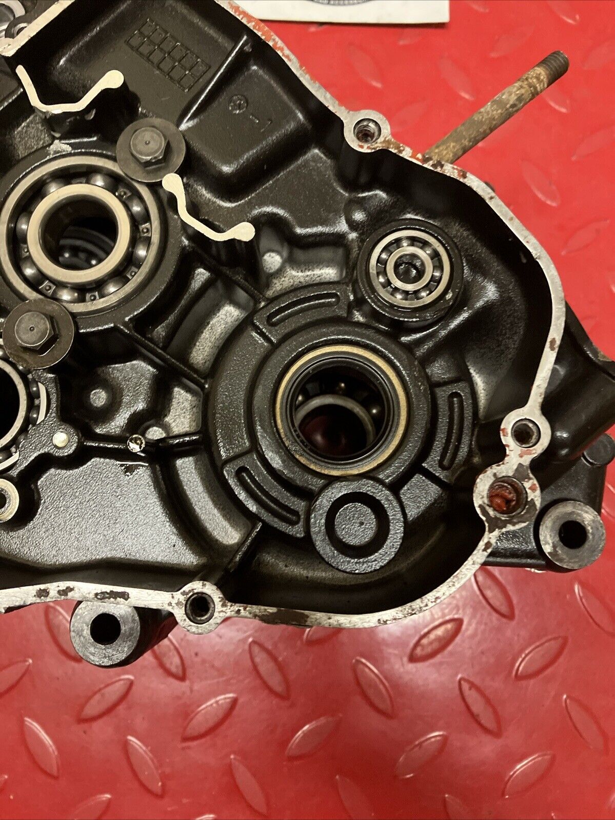 Kawasaki KDX200 1986 crankcase set left right crank case 1987